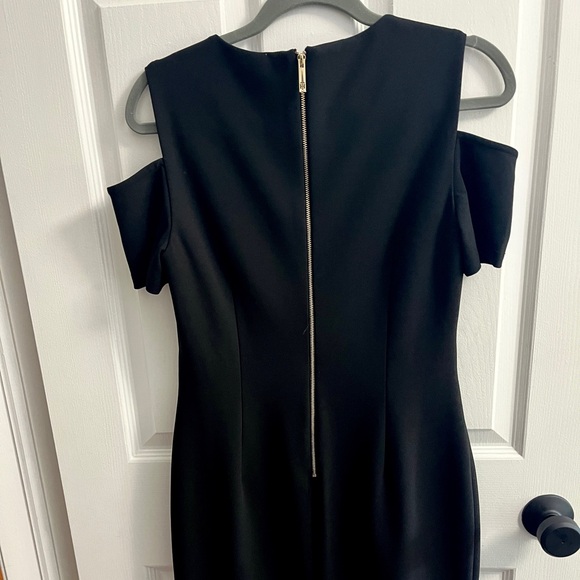 Professional black dress by Tommy Hilfiger - Picture 4 of 5